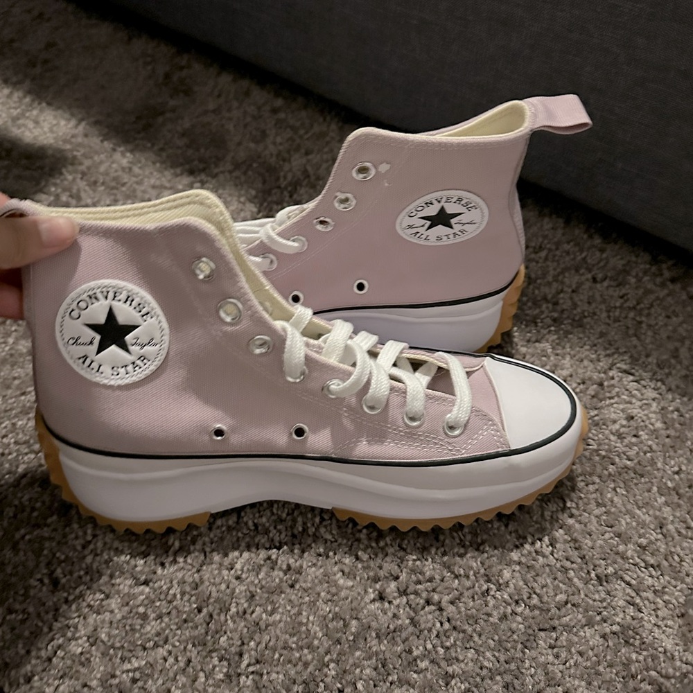 Converse pink